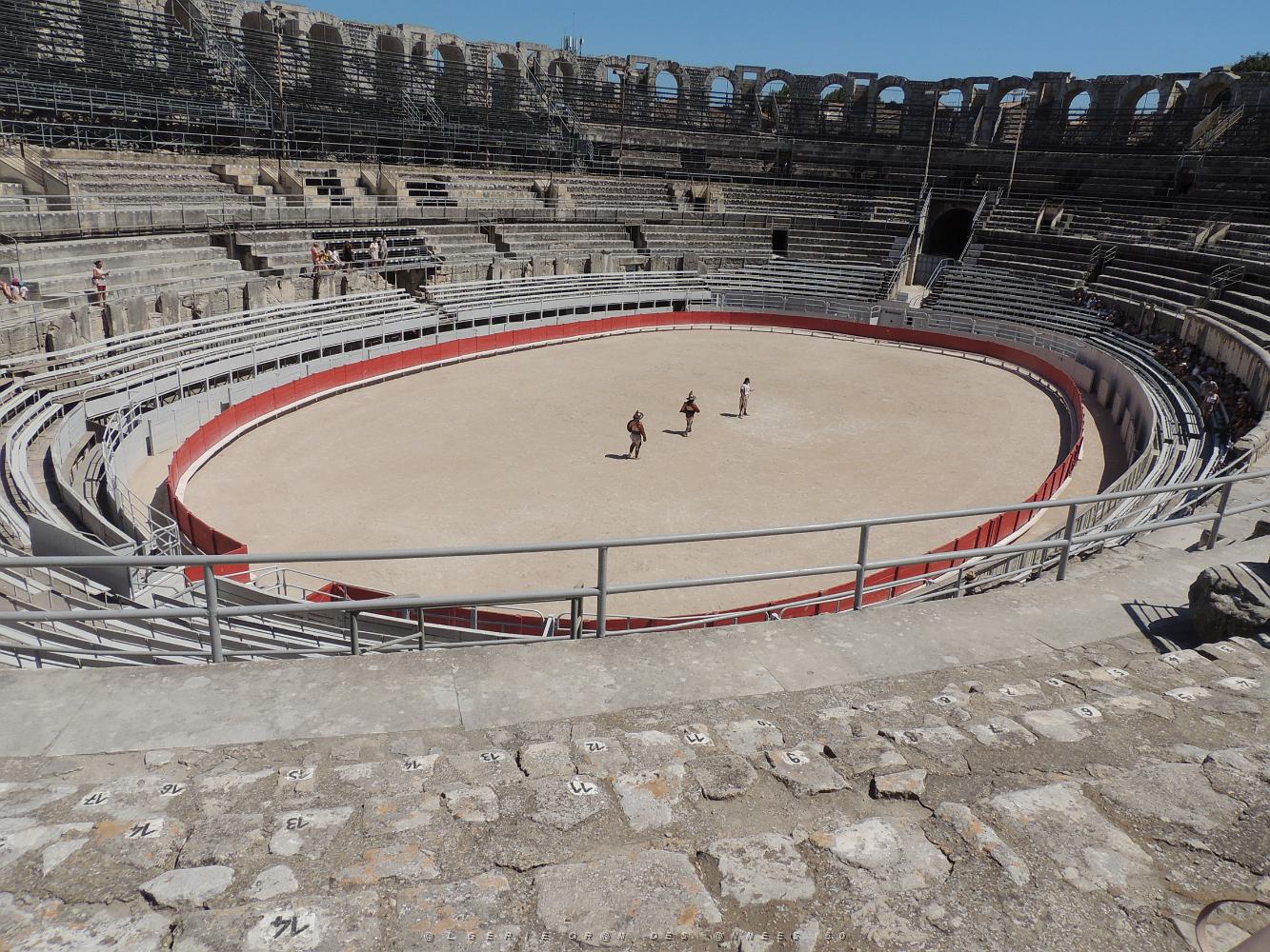 2022 07 UN AIR DE VACANCES 16 DU COTE D ARLES (58).JPG -           